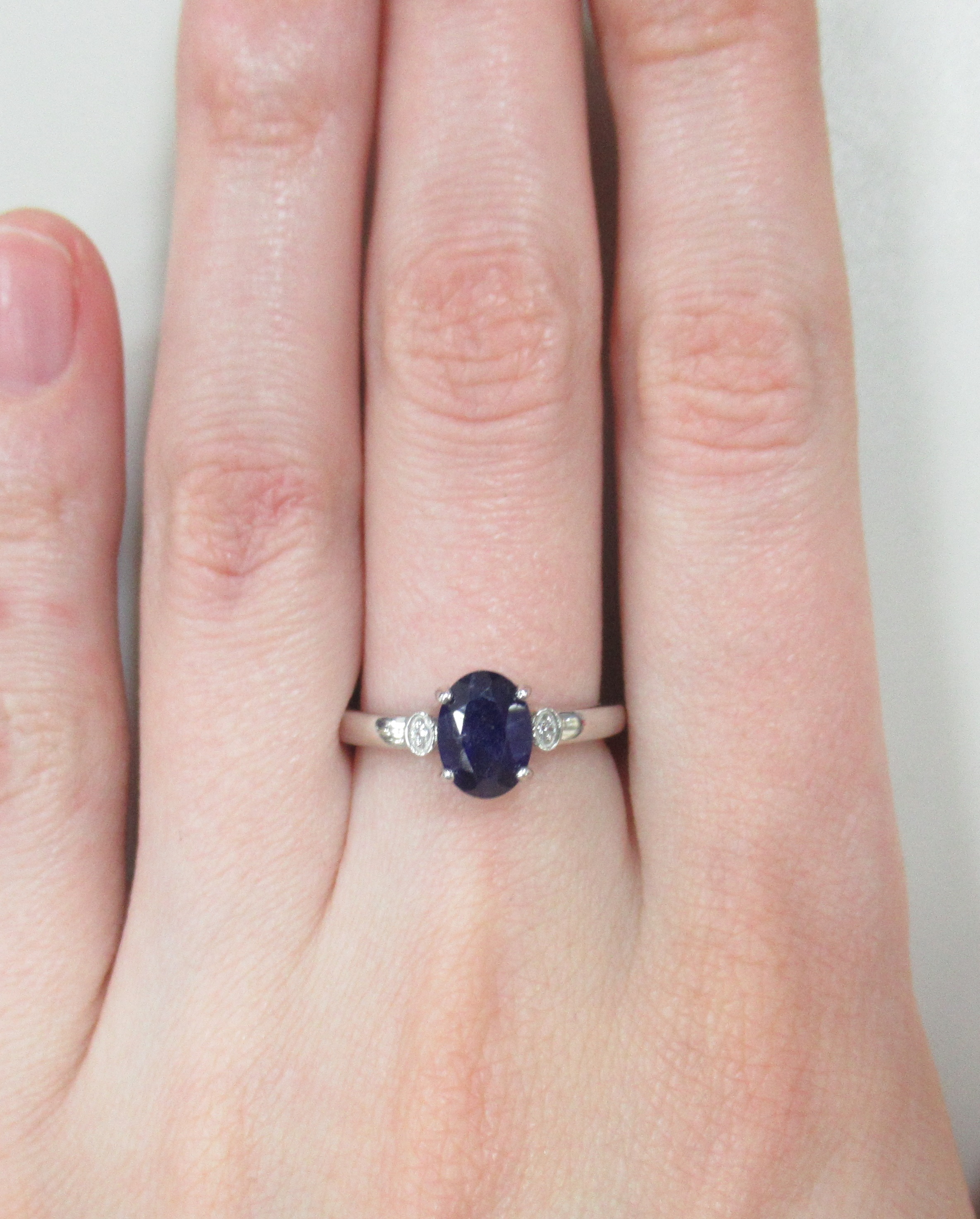 Серебряное кольцо с сапфиром